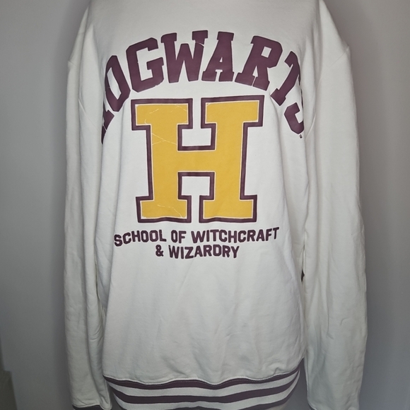 Universal Tops - Harry Potter Hogwarts Long Sleeve Shirt Sweatshirt Adult Small